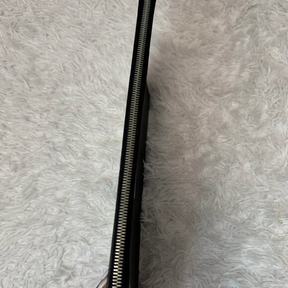 LOUIS VUITTON Epi World Cup 2018 Pochette Jour GM in Black - Picture 10 of 11